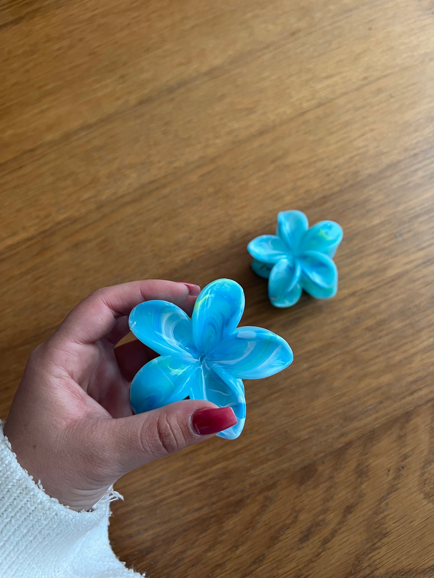 Blue flower clip